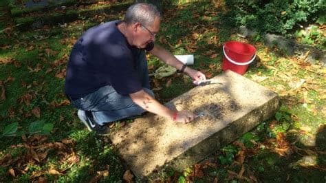 Stolperstein putzen